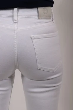 Femme Harcour Juliette Jean Mom