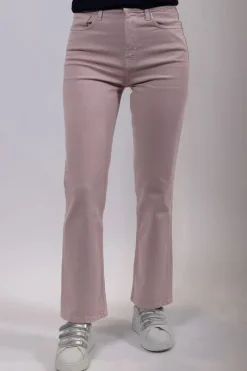 Femme Harcour Juliette Jean Mom